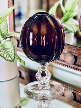 Cambridge Hand Blown Amethyst Glass Ivy Ball Vase - Keyhole Stem